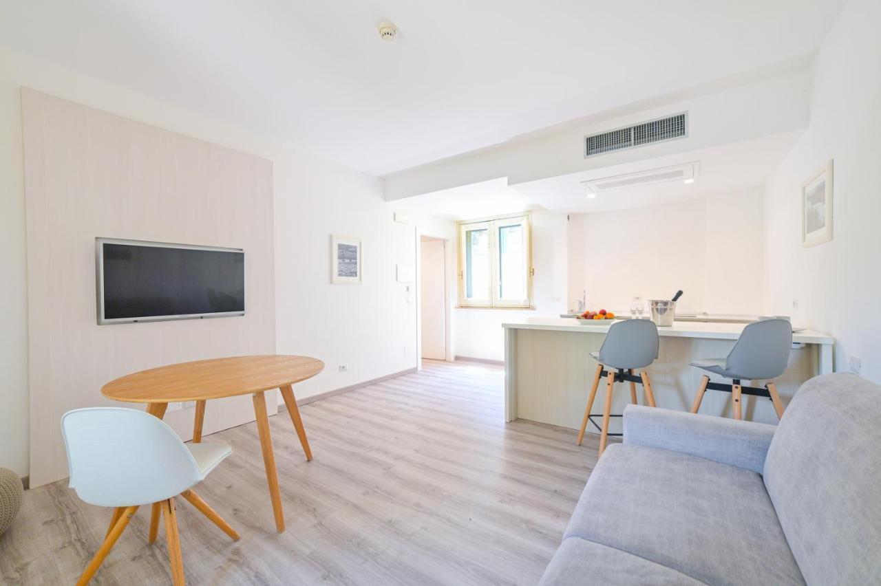Hotel Baia Delle Sirene ตาออร์มินา ภายนอก รูปภาพ