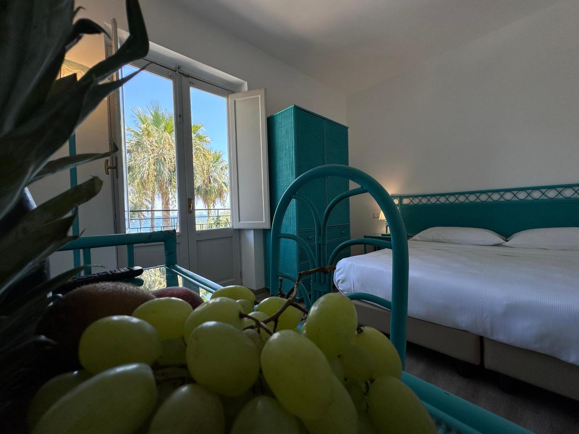Hotel Baia Delle Sirene ตาออร์มินา ภายนอก รูปภาพ