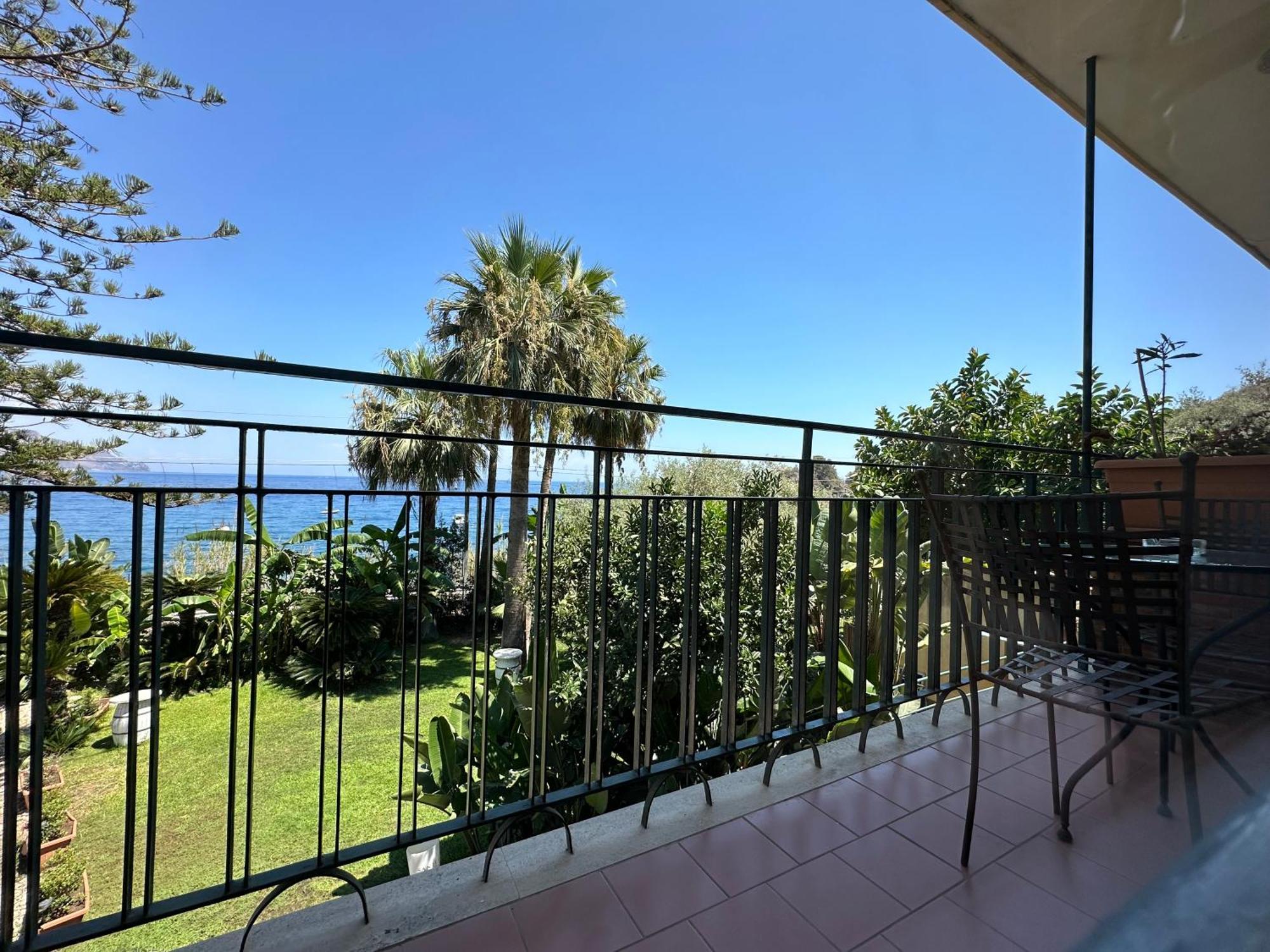 Hotel Baia Delle Sirene ตาออร์มินา ภายนอก รูปภาพ
