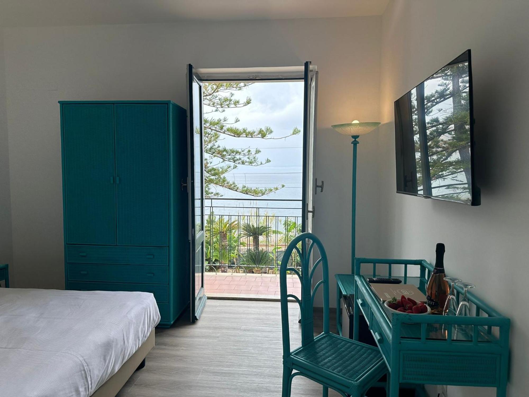 Hotel Baia Delle Sirene ตาออร์มินา ภายนอก รูปภาพ