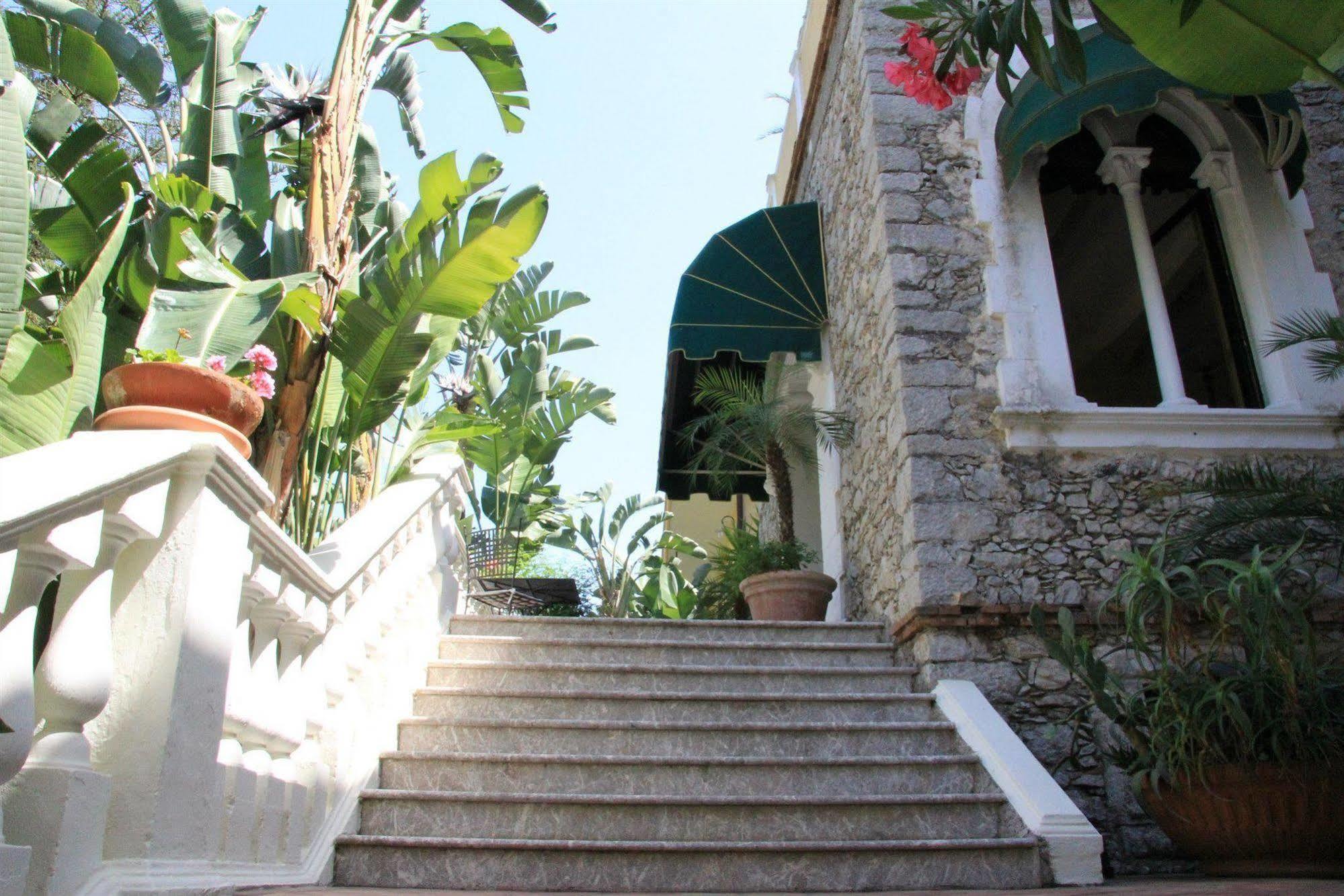 Hotel Baia Delle Sirene ตาออร์มินา ภายนอก รูปภาพ